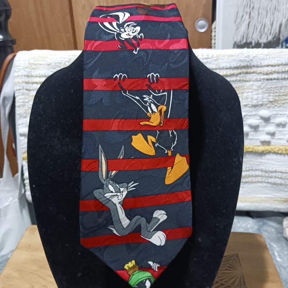 Looney Tunes Mania 1995- The Gangs All Here- Men's  Polyester Tie- RARE-Limited